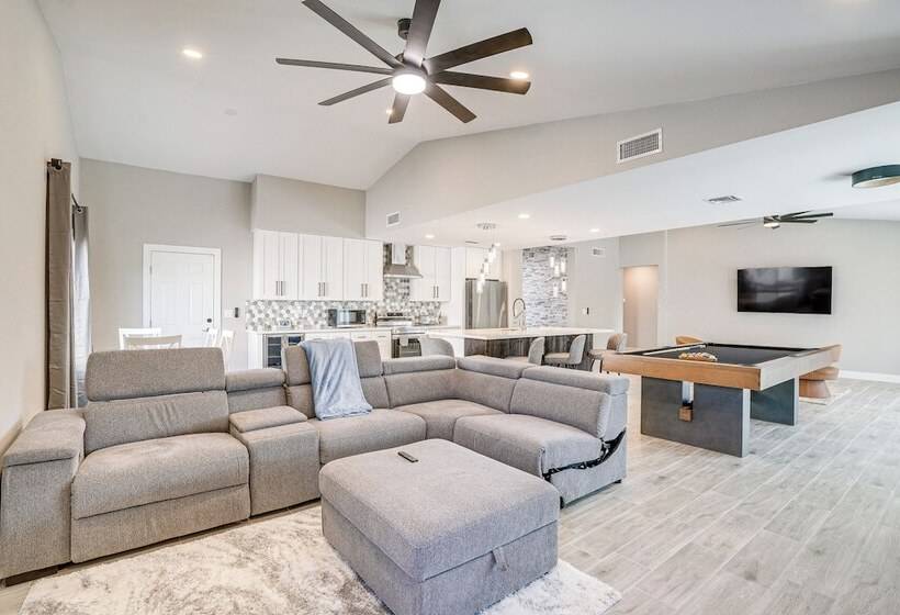 Home Near Spring Training & State Farm Stadium!