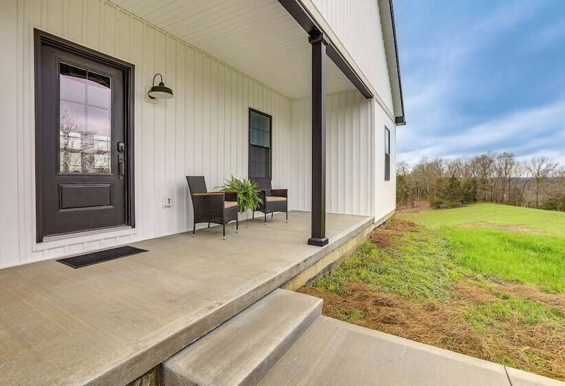 Modern Sadieville Home W/ Yard & Gas Grill!