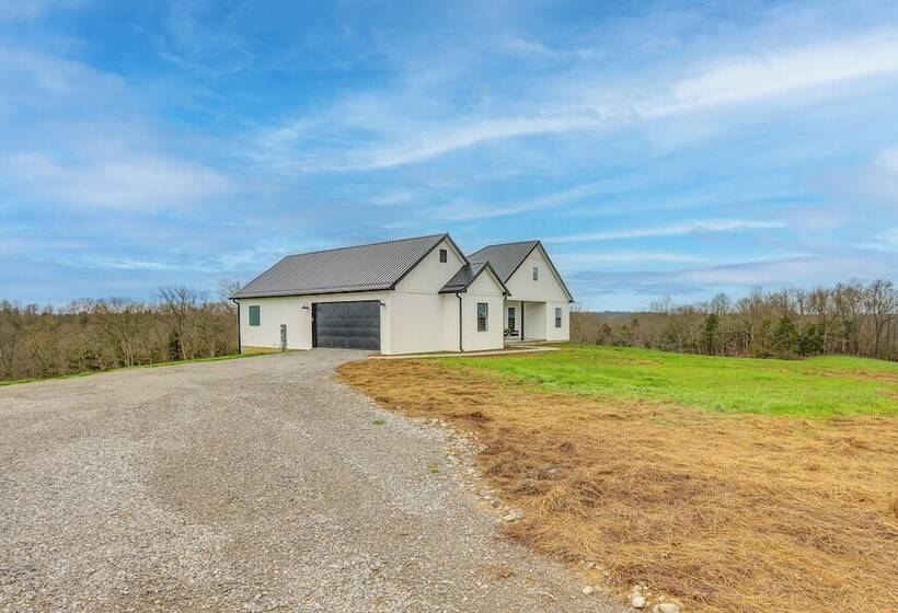 Modern Sadieville Home W/ Yard & Gas Grill!