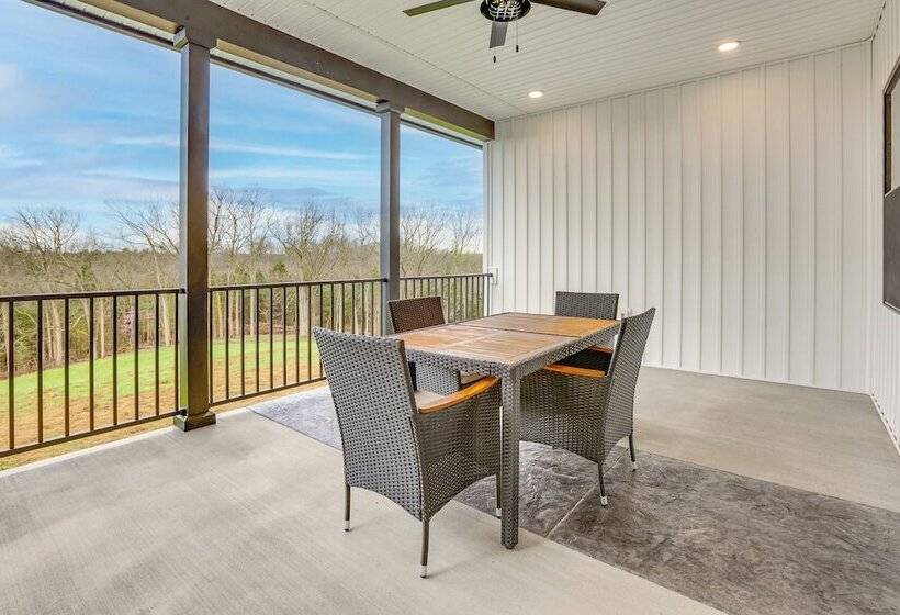 Modern Sadieville Home W/ Yard & Gas Grill!