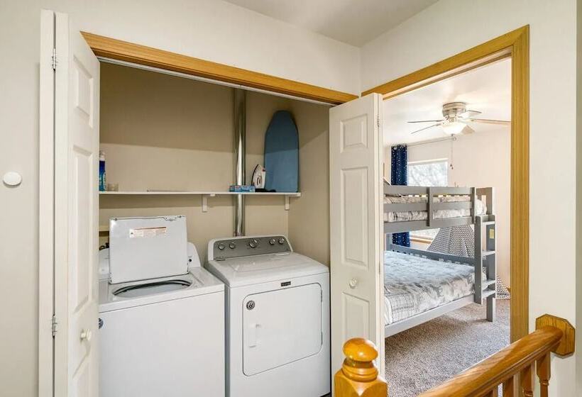 Мотель South Arm Retreats Combined 2br Lakeview