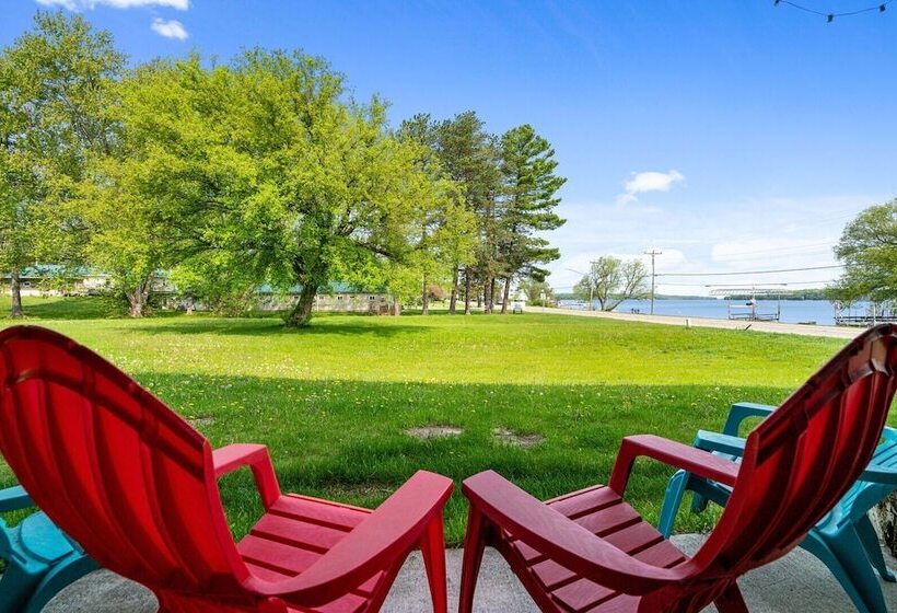 Мотель South Arm Retreats Combined 2br Lakeview