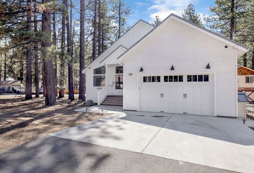 Mountain Palace #2018