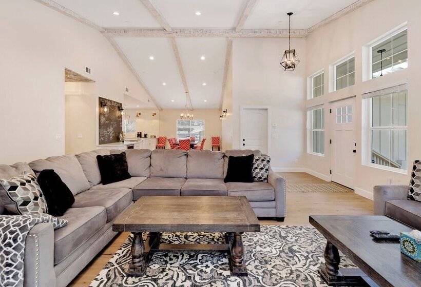 Mountain Palace #2018