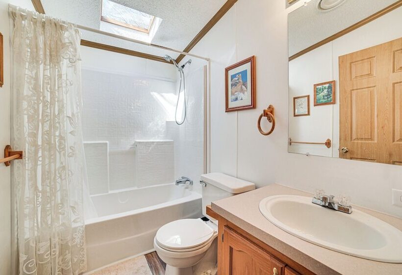 Peaceful Lakefront Home W/ Deck In West Branch!