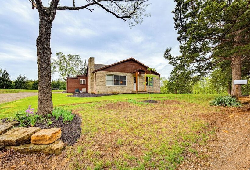 Peaceful Perry Home W/ Patio   Pets Welcome!