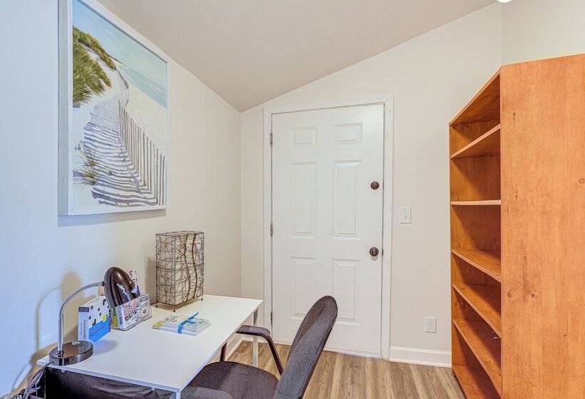 Pensacola Home On 1 Acre W/ Large Yard & Grill!