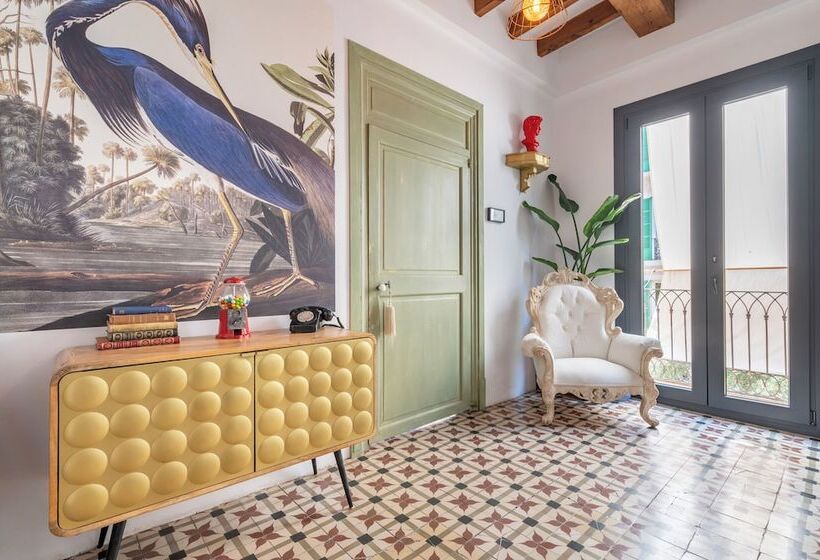 پانسیون Dog Admiral Urban Guest House