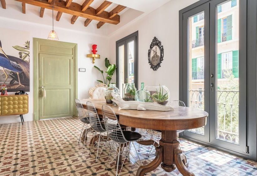 پانسیون Dog Admiral Urban Guest House