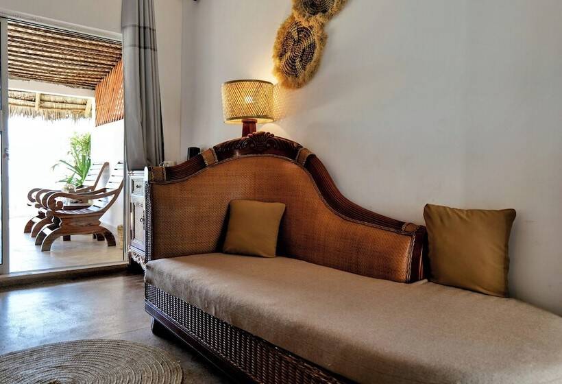 Пансион Lala Land Lodge