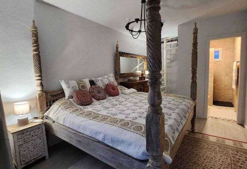 膳宿费 Las Mariposas