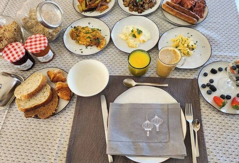 膳宿费 Las Mariposas