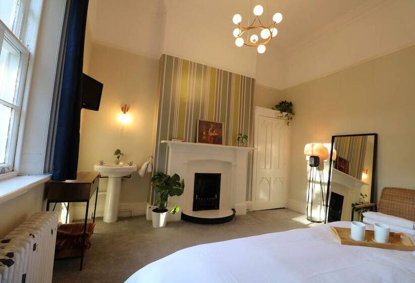 Пансион Mossley Hill Retreat