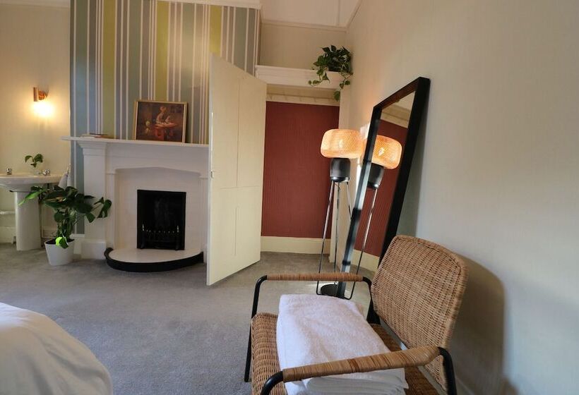 Пансион Mossley Hill Retreat