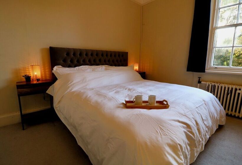 Пансион Mossley Hill Retreat