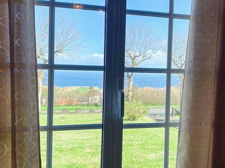بنسيون Vila Almeida