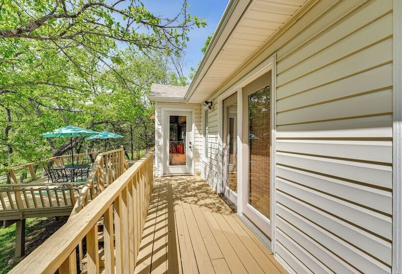 Pet Friendly Branson Gem: Walk To Table Rock Lake