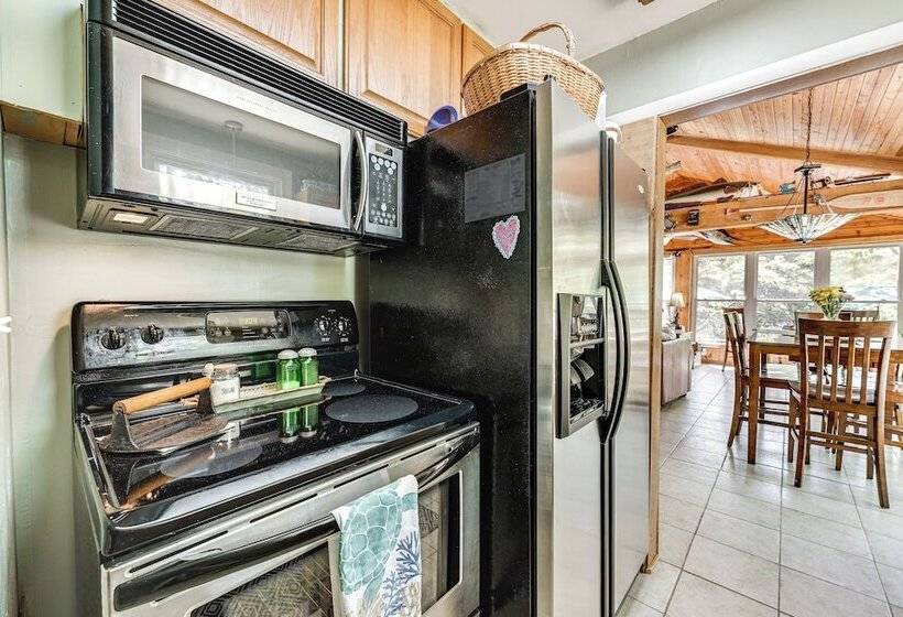 Pet Friendly Branson Gem: Walk To Table Rock Lake