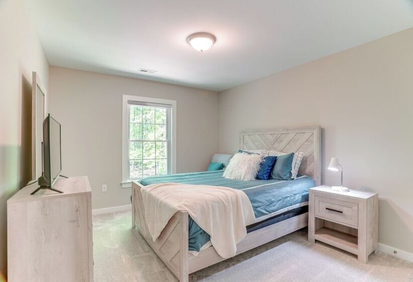 2 Mi To Lake Access: Pet Friendly Bumpass Retreat!