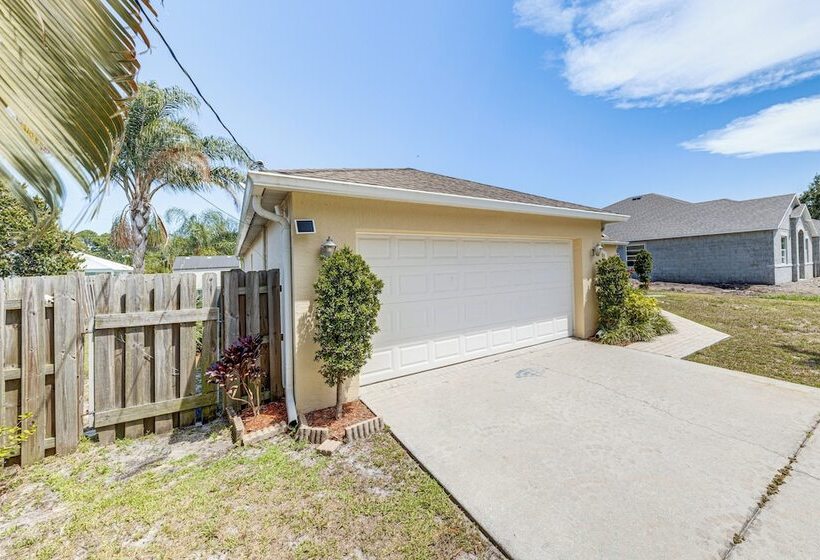 Pet Friendly Florida Home W/ Patio + Gas Grill!