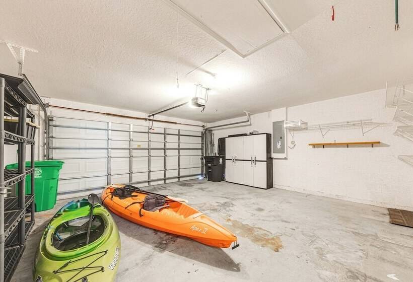 Pet Friendly Florida Home W/ Patio + Gas Grill!