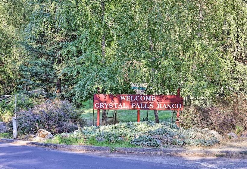 Game Room & Patio: Picturesque Home In Sonora