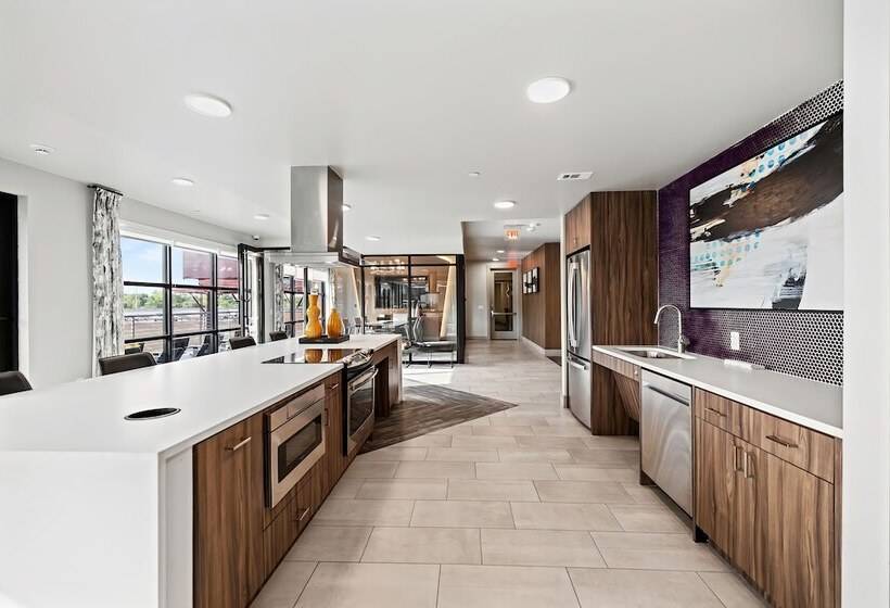 Placemakr Downtown Austin