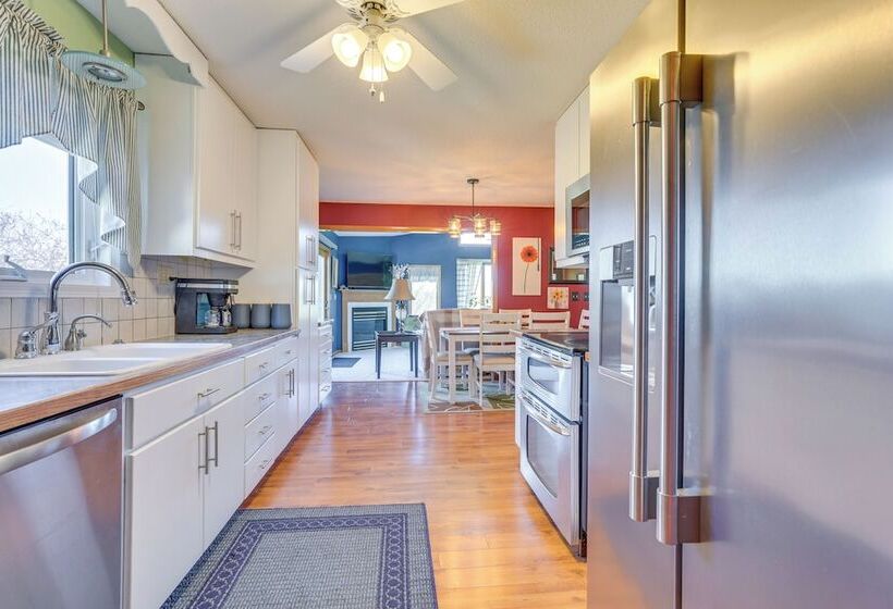 Prairie Du Chien Home W/ Yard: 3 Mi To River!