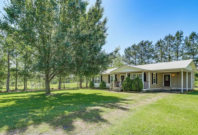 Quiet Atkins Home W/ Porch   Near Arkansas River!