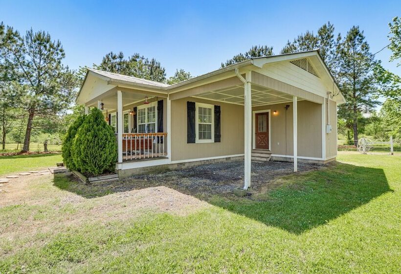 Quiet Atkins Home W/ Porch   Near Arkansas River!