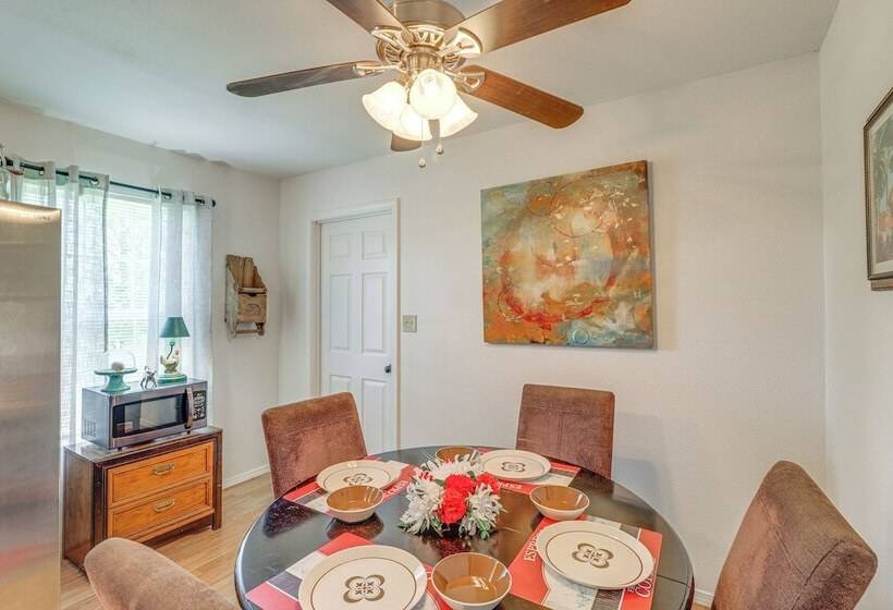 Quiet Atkins Home W/ Porch   Near Arkansas River!