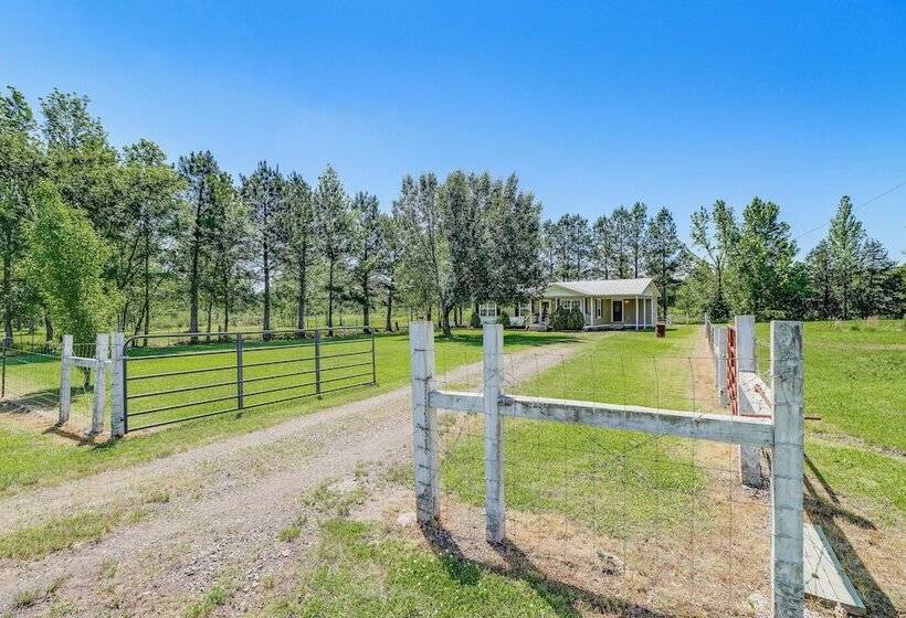 Quiet Atkins Home W/ Porch   Near Arkansas River!