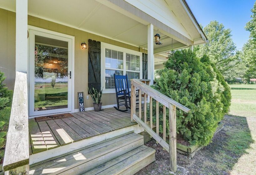 Quiet Atkins Home W/ Porch   Near Arkansas River!