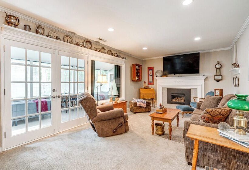 Redmond Home W/ Deck & Patio: 17 Mi To Seattle