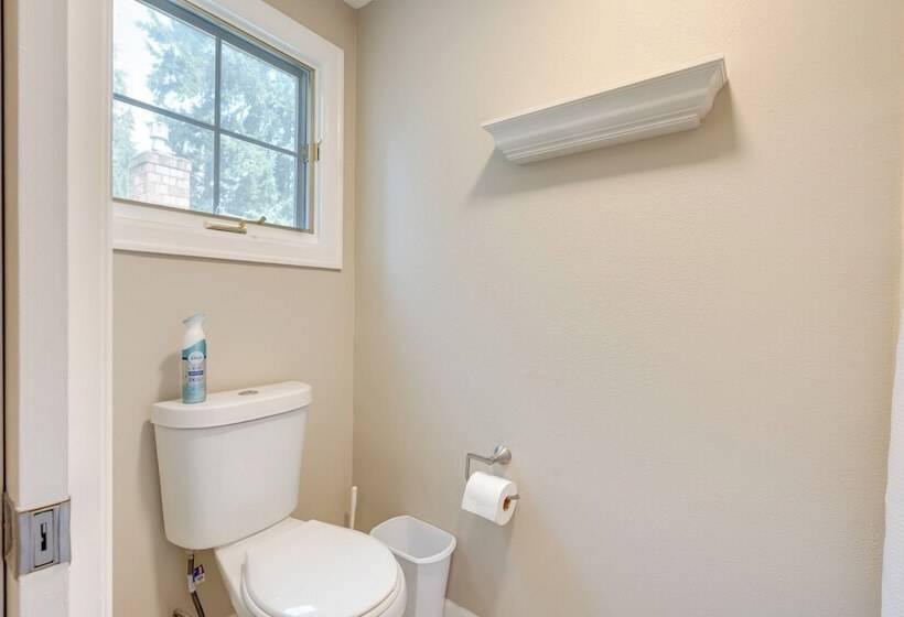 Redmond Home W/ Deck & Patio: 17 Mi To Seattle