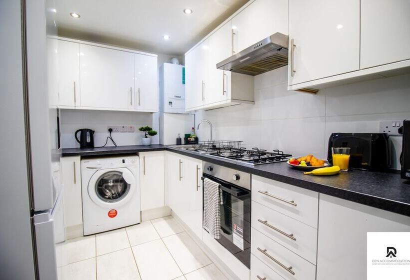 Резиденция 2 Bed Near The O2 Arena & Excel & Free Parking
