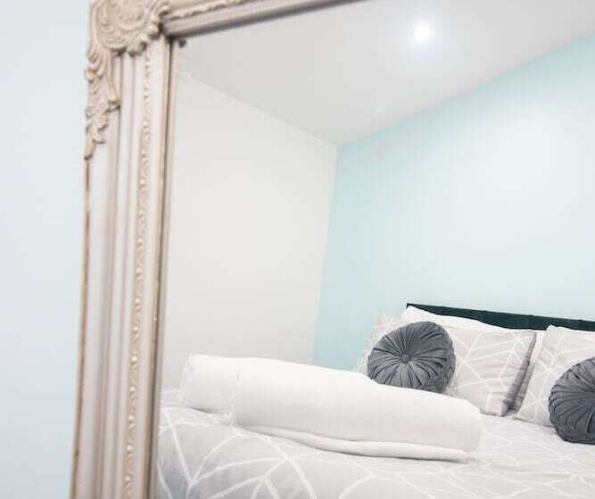 Резиденция 2 Bed Near The O2 Arena & Excel & Free Parking