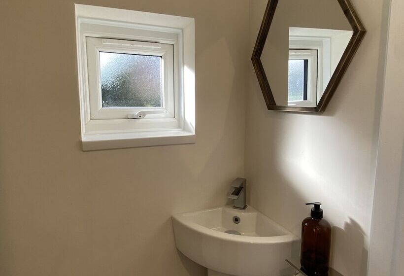 דירת נופש Beautiful 3 Bed House In Bedford