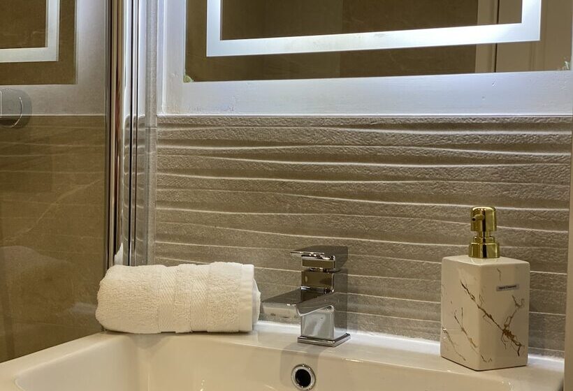 דירת נופש Beautiful 3 Bed House In Bedford