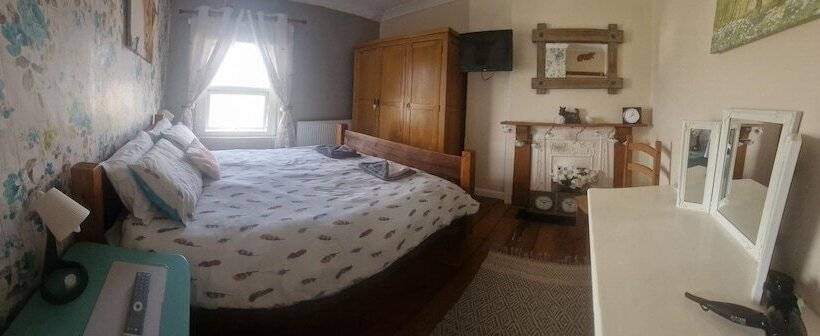 إقامة 3br Sleeps6 Petsok Off Road Parking Garden