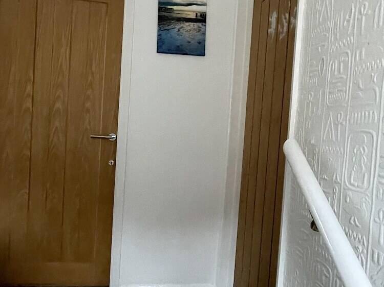 דירת נופש Immaculate 3 Bed House In Luton