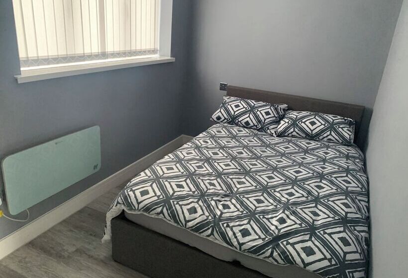 Резиденция Impeccable 1 Bed House In Aberdare