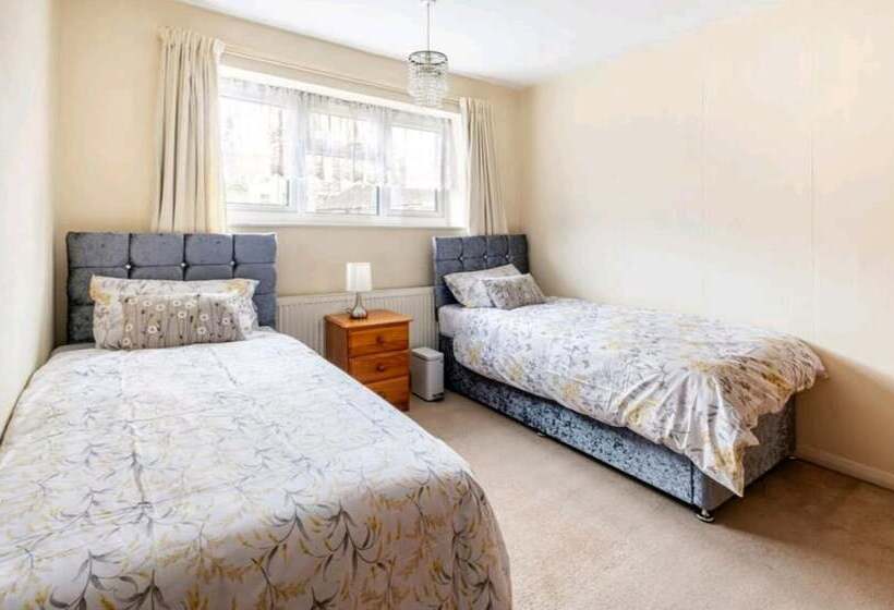 דירת נופש 3br House/garden/patio/7 Guests/fireplace/parking