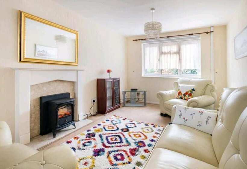 דירת נופש 3br House/garden/patio/7 Guests/fireplace/parking