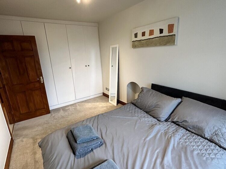 Резиденция Lovely 3 Bed House In Holmfirth