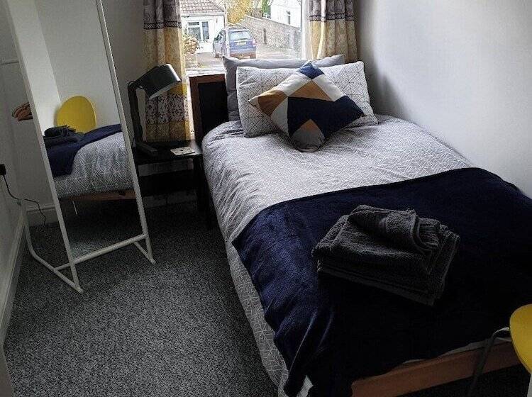 إقامة 3br Sleeps6 Petsok Off Road Parking Garden