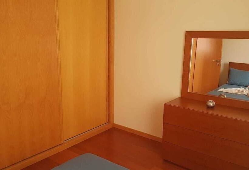 Резиденция Remarkable 3 Bed House In Machico