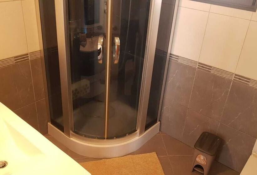 Резиденция Remarkable 3 Bed House In Machico