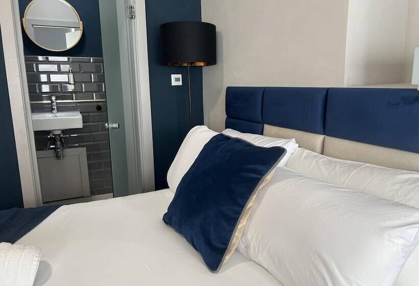 住所  Sleeps Up To 8, A 4 Bed House All With En Suites