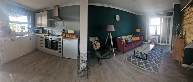 Резиденция 2br Sleeps4 Balcony Petsok Parking Ferryside